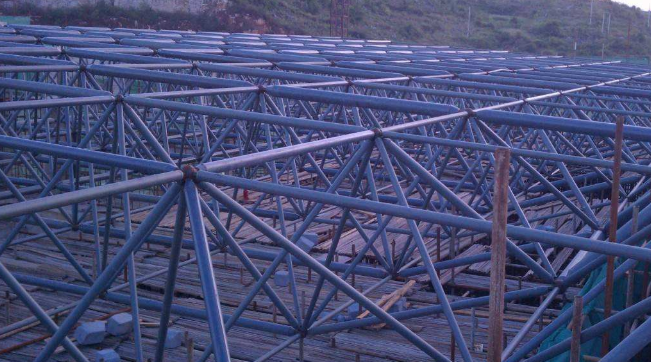 漳平概述网架加工中对钢材的质量的过细恳求